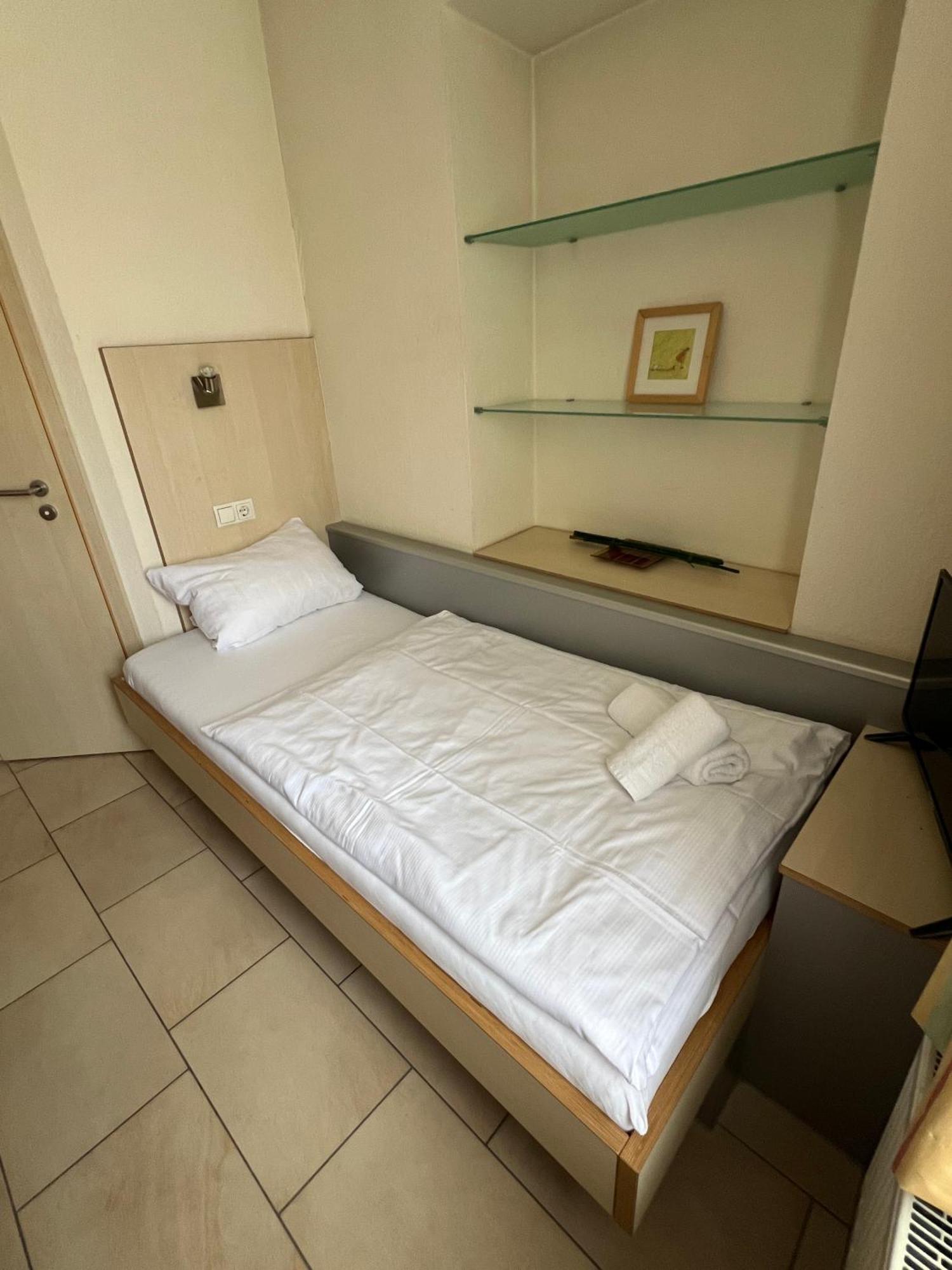 Hotel Pfaelzer Hof Enkenbach-Alsenborn Eksteriør billede
