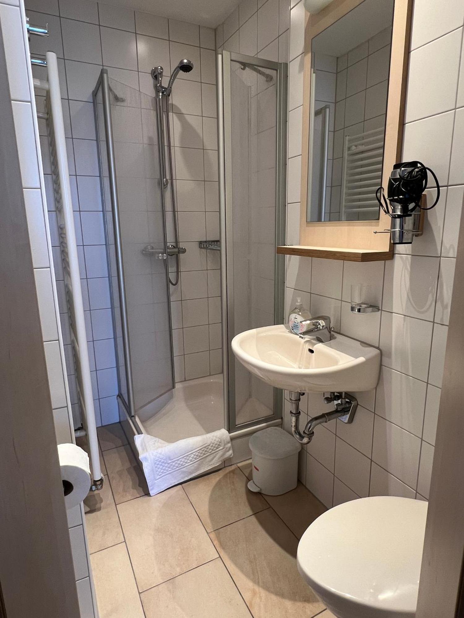 Hotel Pfaelzer Hof Enkenbach-Alsenborn Eksteriør billede