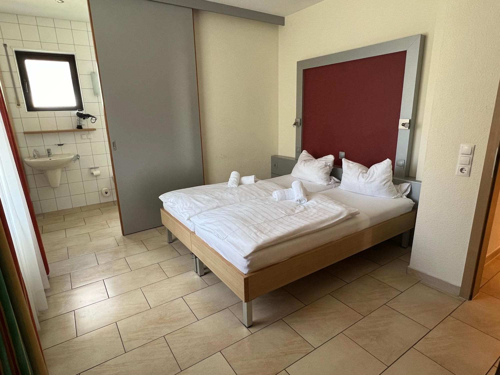 Hotel Pfaelzer Hof Enkenbach-Alsenborn Eksteriør billede